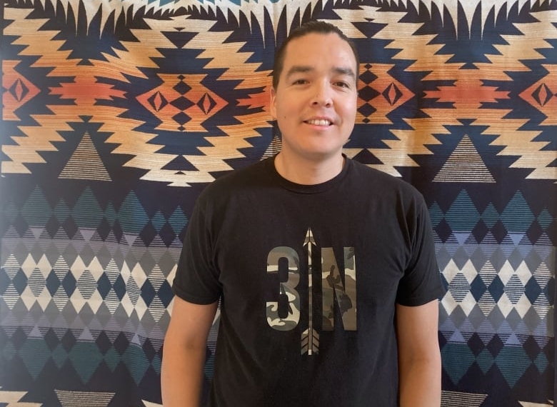 Teacher calls on fans to wear Indigenous athletes' jerseys on Friday