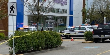 Police investigate shots fired at Willowbrook Mall in Langley, B.C.