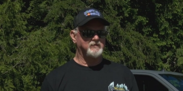 Forestry workers and supporters from across Vancouver Island rally to denounce Fairy Creek blockades