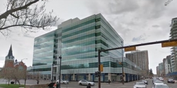 Alberta government to close Calgary's supervised consumption site, replace it with new locations