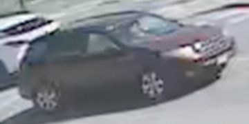 Police say man tried to lure 14-year-old girl into van outside Vancouver high school