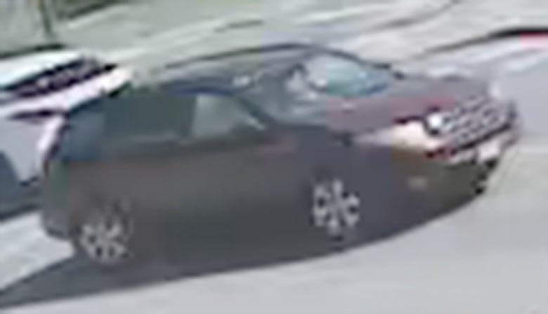 Police say man tried to lure 14-year-old girl into van outside Vancouver high school