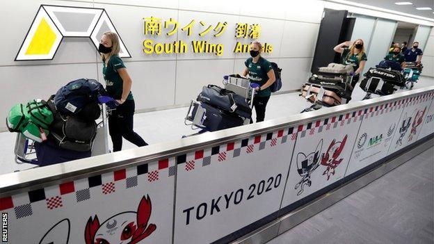 Tokyo 2020: Australia's softball team the first athletes to arrive in Japan