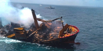 Cargo ship sinks off Sri Lanka amid fears of environmental disaster