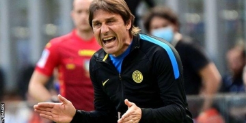 Tottenham make contact with ex-Chelsea boss Conte