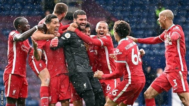 Liverpool preparing to open contract talks with goalkeeper Alisson