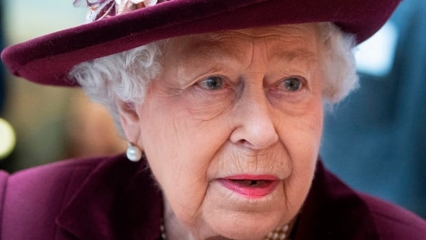 Buckingham Palace barred minorities from office jobs in '60s: Guardian