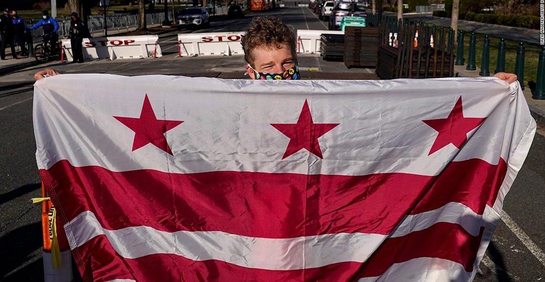 GOP senator blasts DC statehood as 'power grab' in clash with Democratic mayor during hearing