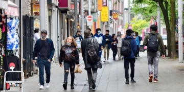 Race between vaccines and variants is back on as B.1.617 takes hold in Canada