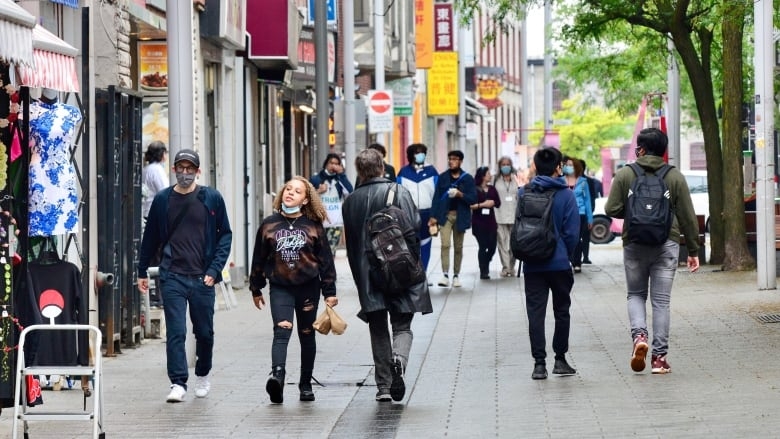 Race between vaccines and variants is back on as B.1.617 takes hold in Canada