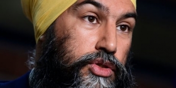 Commons passes motion urging feds to drop court actions involving First Nations kids