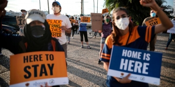 Federal judge blocks new DACA applications