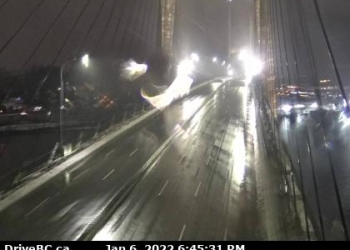 Alex Fraser Bridge closed due to safety issues