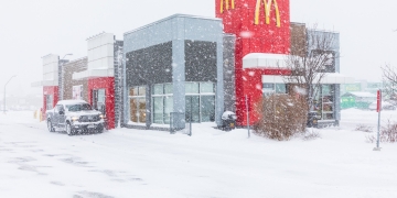 Historical Winter Storm paralyzed Southern Ontario with 60 cm of snow