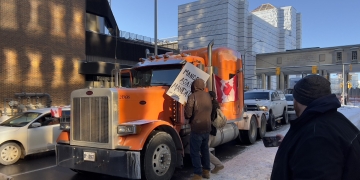Freedom Convoy enter second day of protest in Ottawa