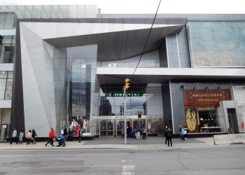 Ottawa man, 50, faces robbery, firearms charges in Rideau Centre shutdown: Police