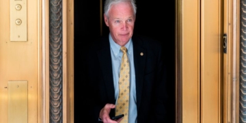 Texts between aides reveal role Sen. Ron Johnson played in pushing 'fake' Trump electors