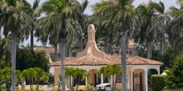 Wall Street Journal: Informant tipped off investigators about more documents at Mar-a-Lago