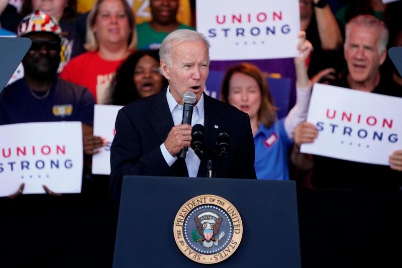 Biden tests his political strength in return to the campaign trail
